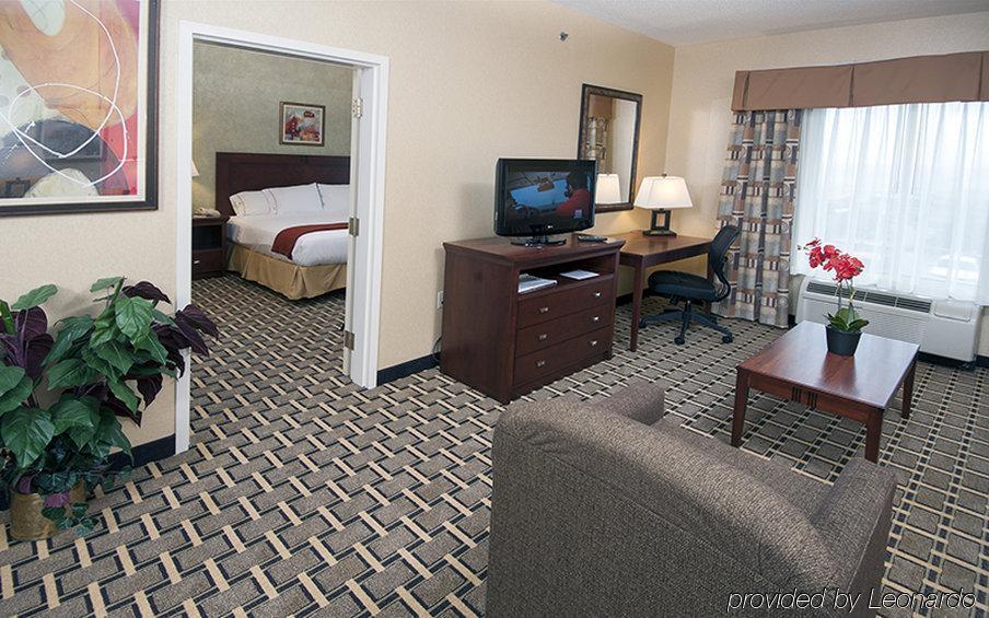 Holiday Inn Express Hotel & Suites Youngstown North-Warren/Niles By Ihg Room photo