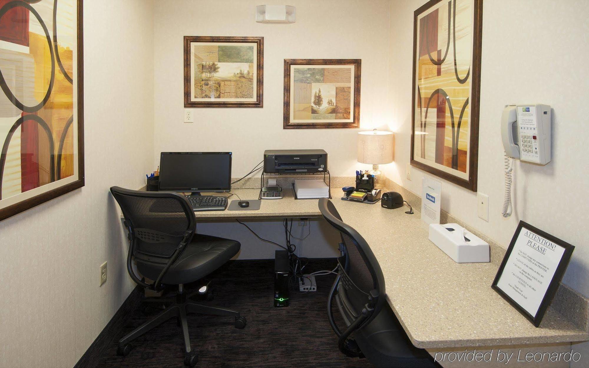Holiday Inn Express Hotel & Suites Youngstown North-Warren/Niles By Ihg Facilities photo