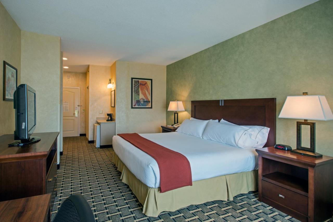 Holiday Inn Express Hotel & Suites Youngstown North-Warren/Niles By Ihg Exterior photo